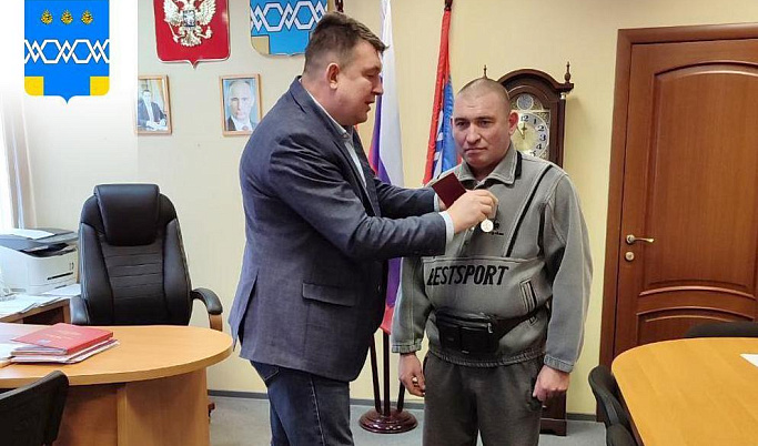 Жителя Максатихинского округа наградили медалью «За отвагу»