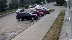 Водитель сбил дорожный знак и покинул место ДТП в Тверской области