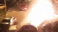 Ночью в Твери сгорели два автомобиля