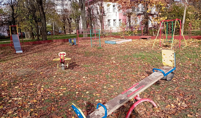 Прокуратура обязала МУП отремонтировать поврежденные детские площадки