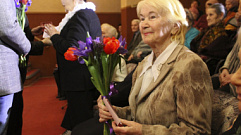 Тверским женщинам-ветеранам вручили медали в честь 75-летия Победы
