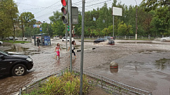 После сильного дождя в Твери снова затопило Парк Победы