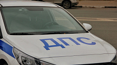В Твери пьяная женщина-водитель напала на автоинспектора