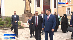 Игорь Руденя и Юрий Борисов посетили Казанский монастырь в Вышнем Волочке