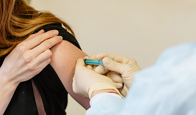 Почти 700 тысяч жителей Тверской области прошли вакцинацию против коронавируса
