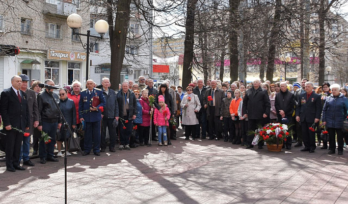 Игорь Руденя в памятный день поблагодарил героев-чернобыльцев за мужество и верность долгу