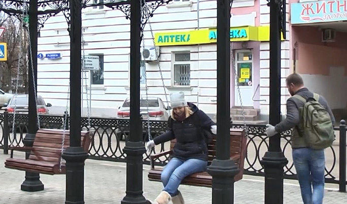 «Крылатые» качели на бульваре Радищева в Твери возвратили на прежнее место