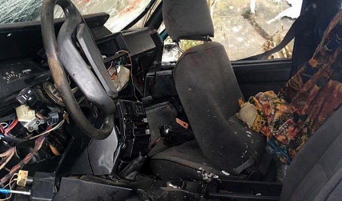 В Нелидовском районе водитель не справился с управлением, пострадали пассажиры