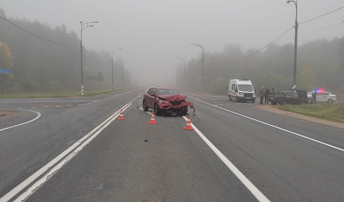 В ДТП в Тверской области водитель получил открытую травму головы