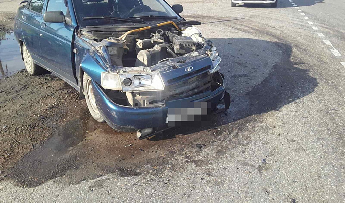 В Бежецке ученица автошколы спровоцировала аварию