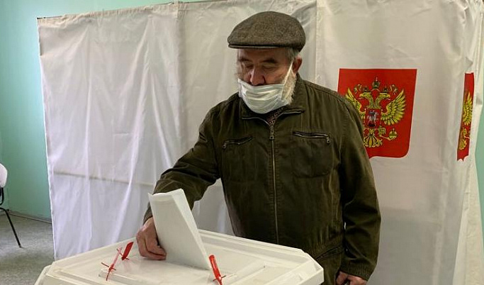 Профессор РГУ им. А. Н. Косыгина проголосовал в Твери