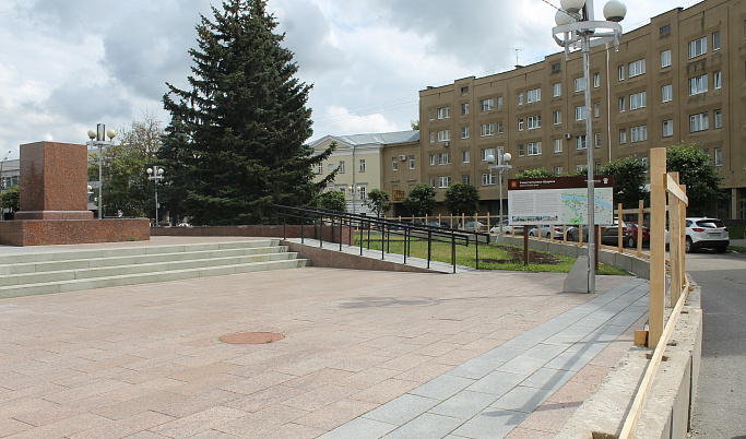 В Твери начались работы по благоустройству на площади у стелы «Город воинской славы»