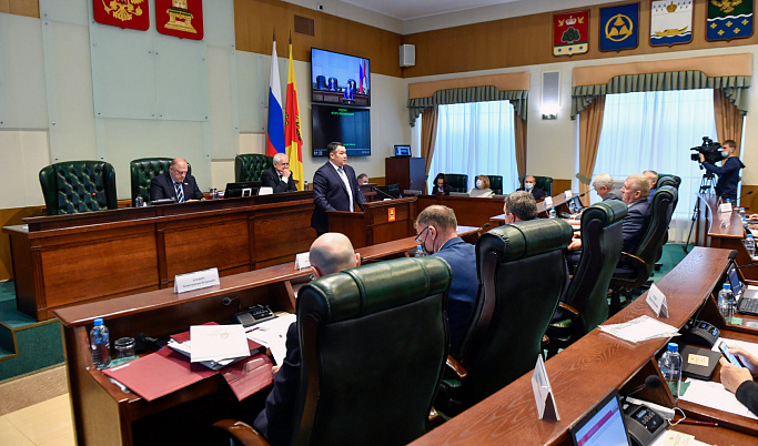 Игорь Руденя принял участие в заседании ЗC Тверской области, где рассматривались значимые для региона законопроекты