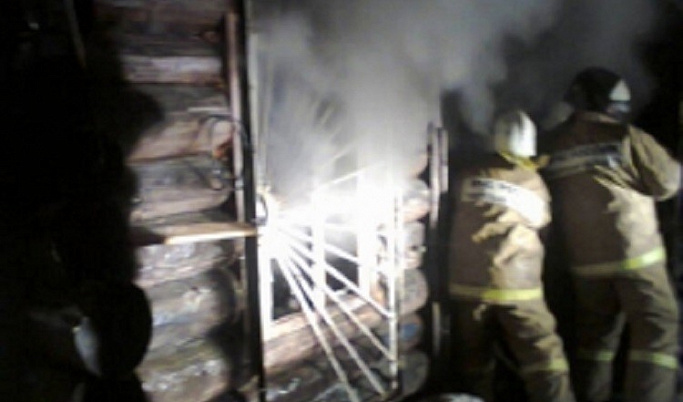 В Тверской области спасатели полтора часа тушили жилой дом