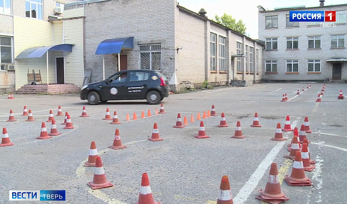 Жителей Тверской области ждут новые правила обучения в автошколах