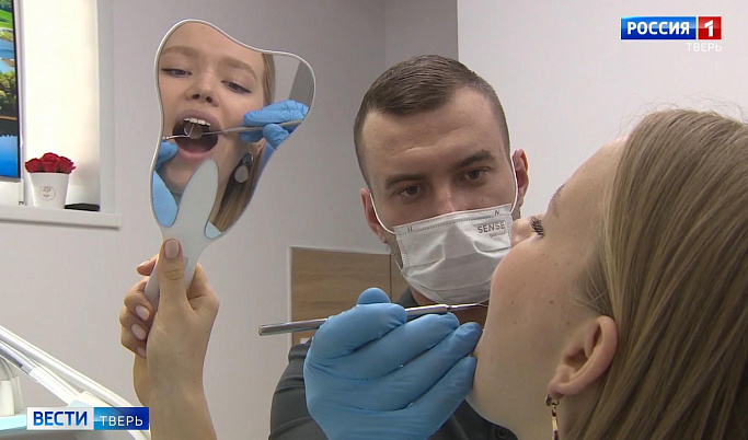 Финалистки конкурса красоты «Мисс Тверь» проверили здоровье зубов