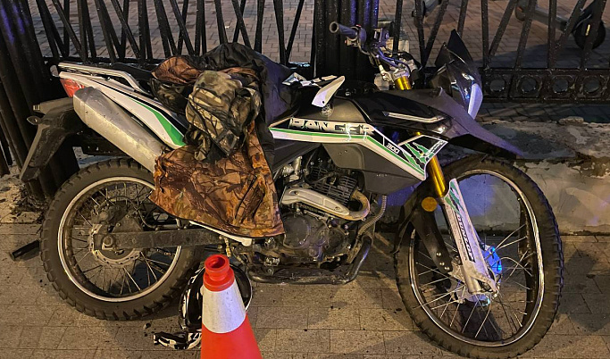 Несовершеннолетний мотоциклист пытался скрыться от полиции и попал в ДТП в Твери