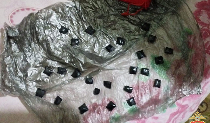 30 свертков с наркотиком нашли у жителя Кашина