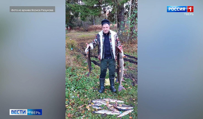 Житель Спирова поймал щуку весом больше 8 килограммов