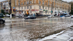 В Твери ливень затопил центр: проспект Победы залит водой