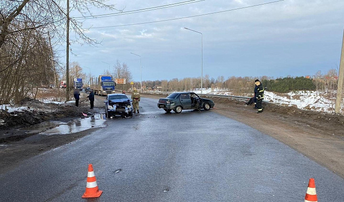 В Тверской области в ДТП пострадали четыре человека 