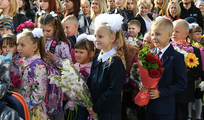 В Тверской области первый школьный звонок прозвенел для 14,5 тысяч первоклассников