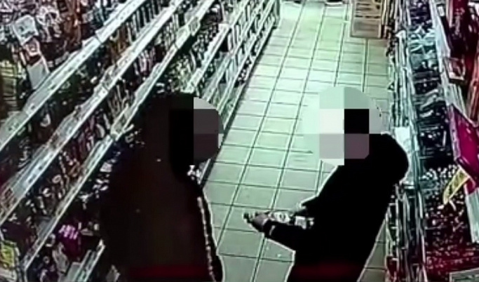 В Тверской области в канун 8 Марта из магазина украли алкоголь и конфеты