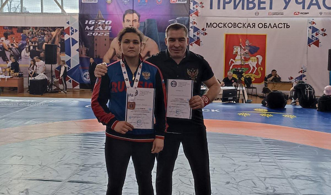 Воспитанница конаковской школы борьбы стала призером Чемпионата России