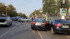 В Твери ГИБДД проведет расследование аварии с участием 6 автомобилей