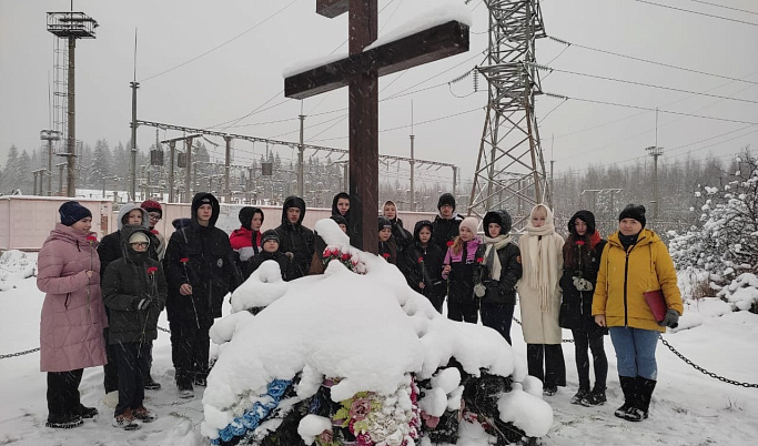 В Тверской области школа-интернат почтила память жертв крушения поезда «Невский экспресс»