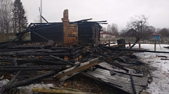Женщина погибла при пожаре в частном доме в Тверской области