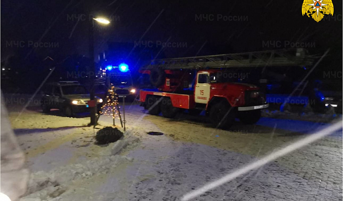 Пожар в отеле в Тверской области тушили 60 человек