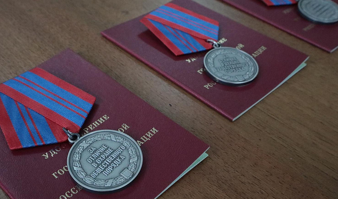 Тверские росгвардейцы получили награды за самоотверженность при исполнении воинского и служебного долга
