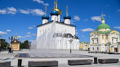 В Твери начал работу новый свето-музыкальный фонтан на Соборной площади