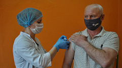 Более 60 тысяч жителей Тверской области старшего возраста сделали прививку от коронавируса