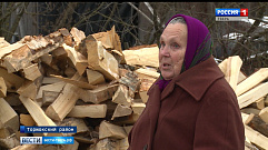 Активисты помогают обогреть дома жителей Твери в рамках акции «Подари дрова»