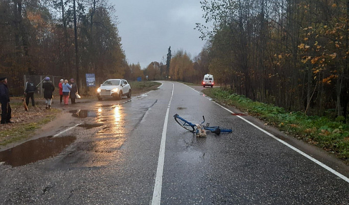 В Лихославле неизвестный водитель сбил велосипедистку и скрылся с места ДТП