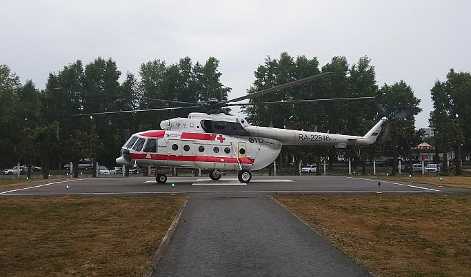 Вертолет МЧС России доставил в Тверь пациента из Бежецка