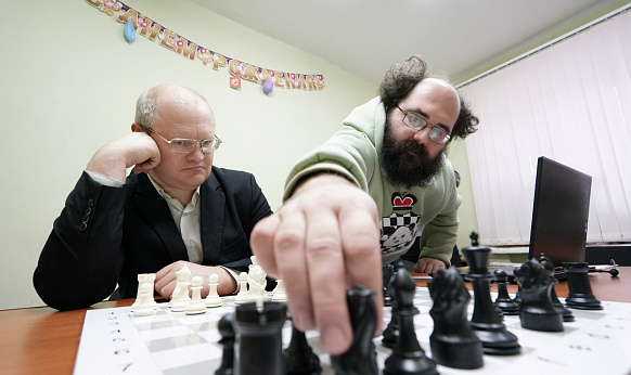 В Твери человек и искусственный интеллект сыграли в шахматы