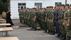 Курсантам военной академии ВКО в Твери вручили освященные погоны