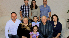 Две многодетные семьи из Тверской области удостоены медали ордена «Родительская слава»