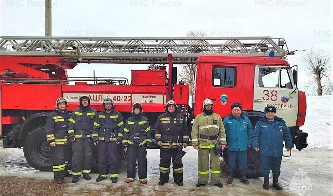 В Тверской области пожарные спасли из огня 8 человек