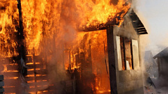 В Тверской области при пожаре в деревне погиб 63-летний мужчина