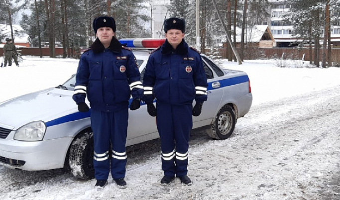 В Тверской области сотрудники ДПС экстренно доставили женщину в роддом