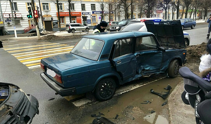 В ДТП на проспекте Чайковского в Твери пострадал 5-летний ребенок