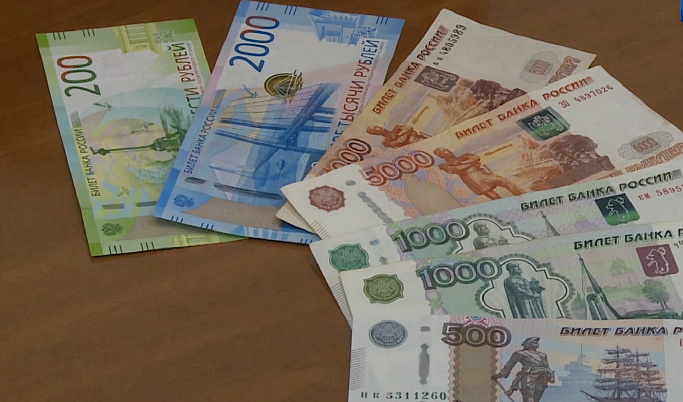 Житель Тверской области доверил кредитку знакомой и остался без денег