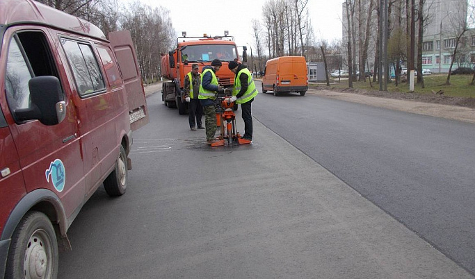 На Московском шоссе в Твери проверили качество выполненных дорожных работ