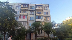 В Заволжском районе Твери двухлетняя девочка выпала из окна