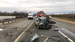 В Тверской области 28-летняя автомобилистка погибла в лобовом ДТП с грузовиком