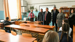 В ходе рабочей поездки в Кимрский округ Игорь Руденя посетил Белогородскую школу